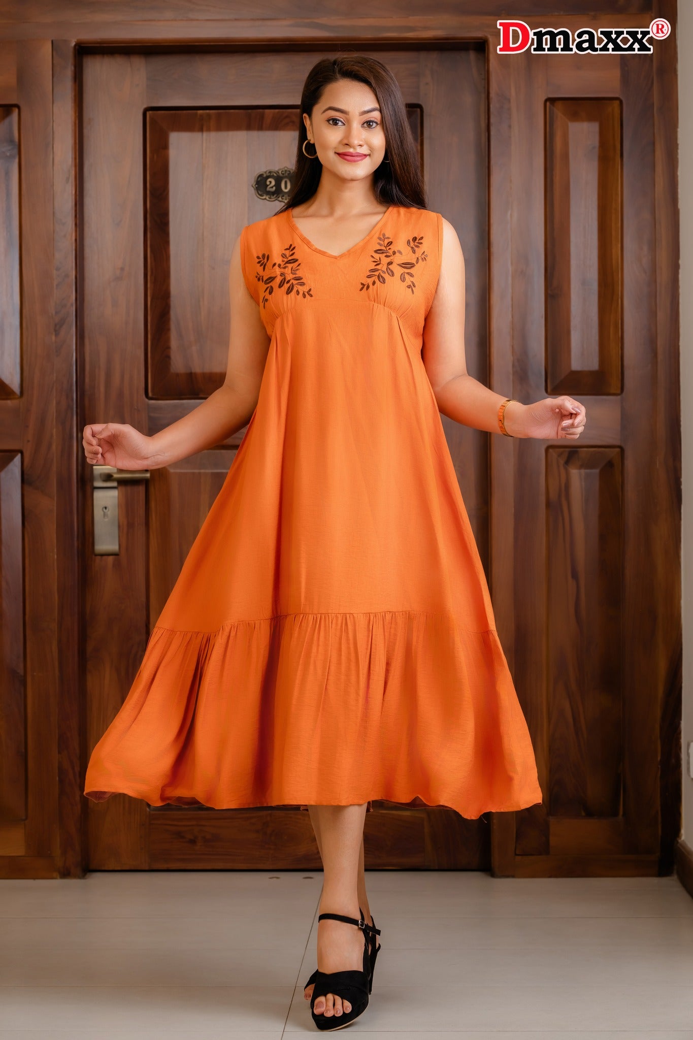 Sleeveless Flare Dress 🧡💫