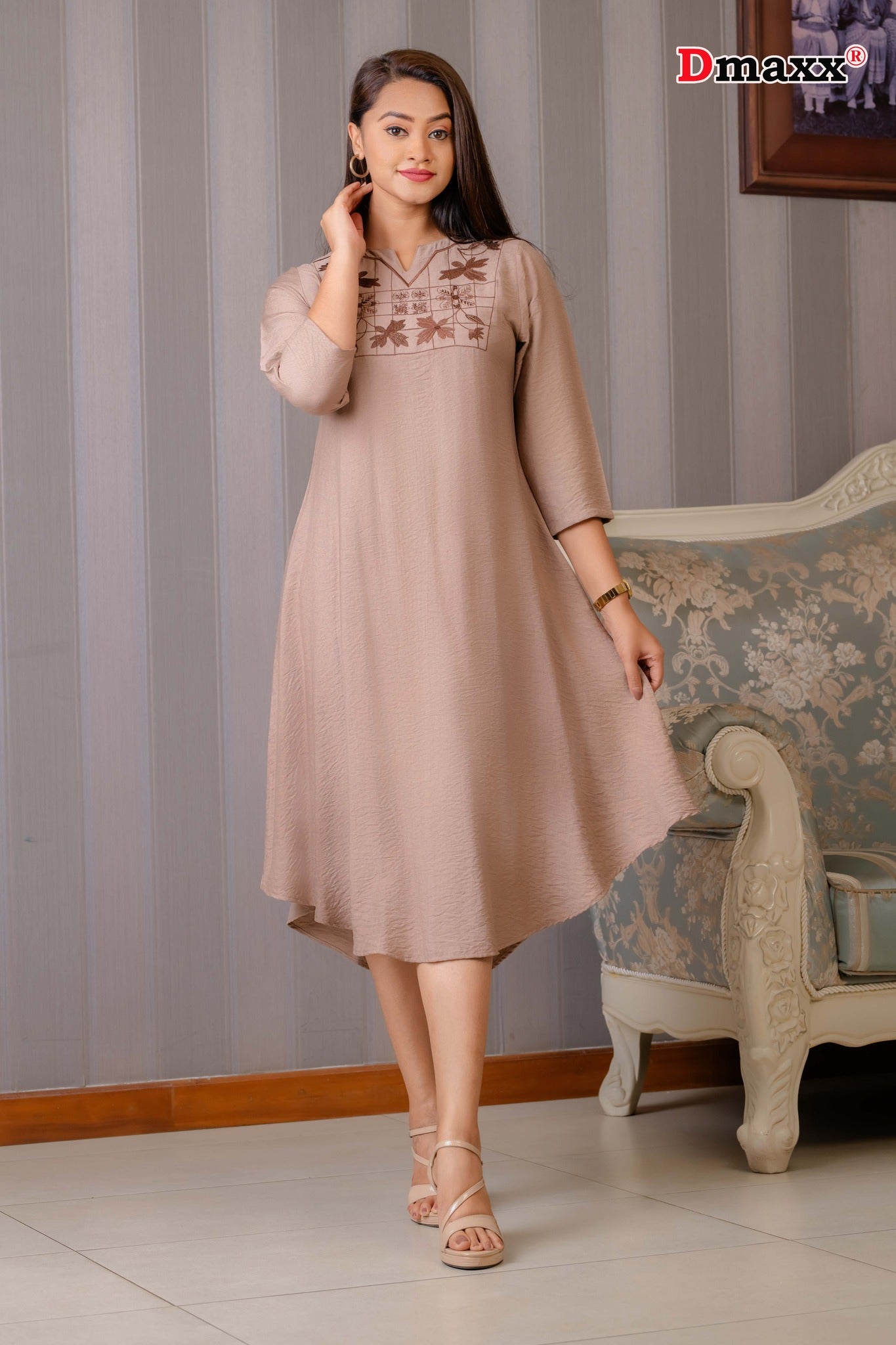 Floral Embroidered Dress 🏵🤎